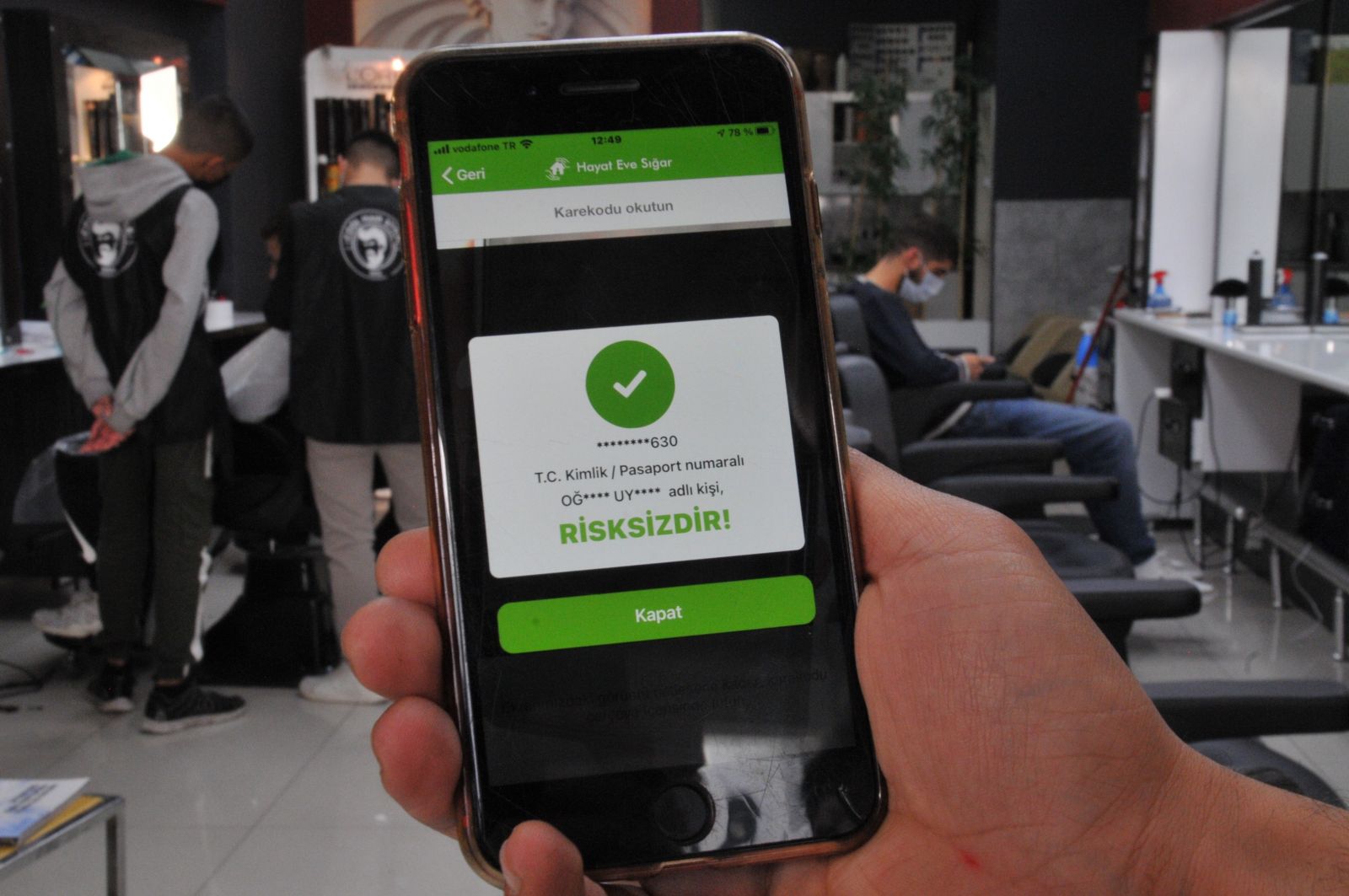 Bu kuaföre HES Kodu olmadan girilmiyor