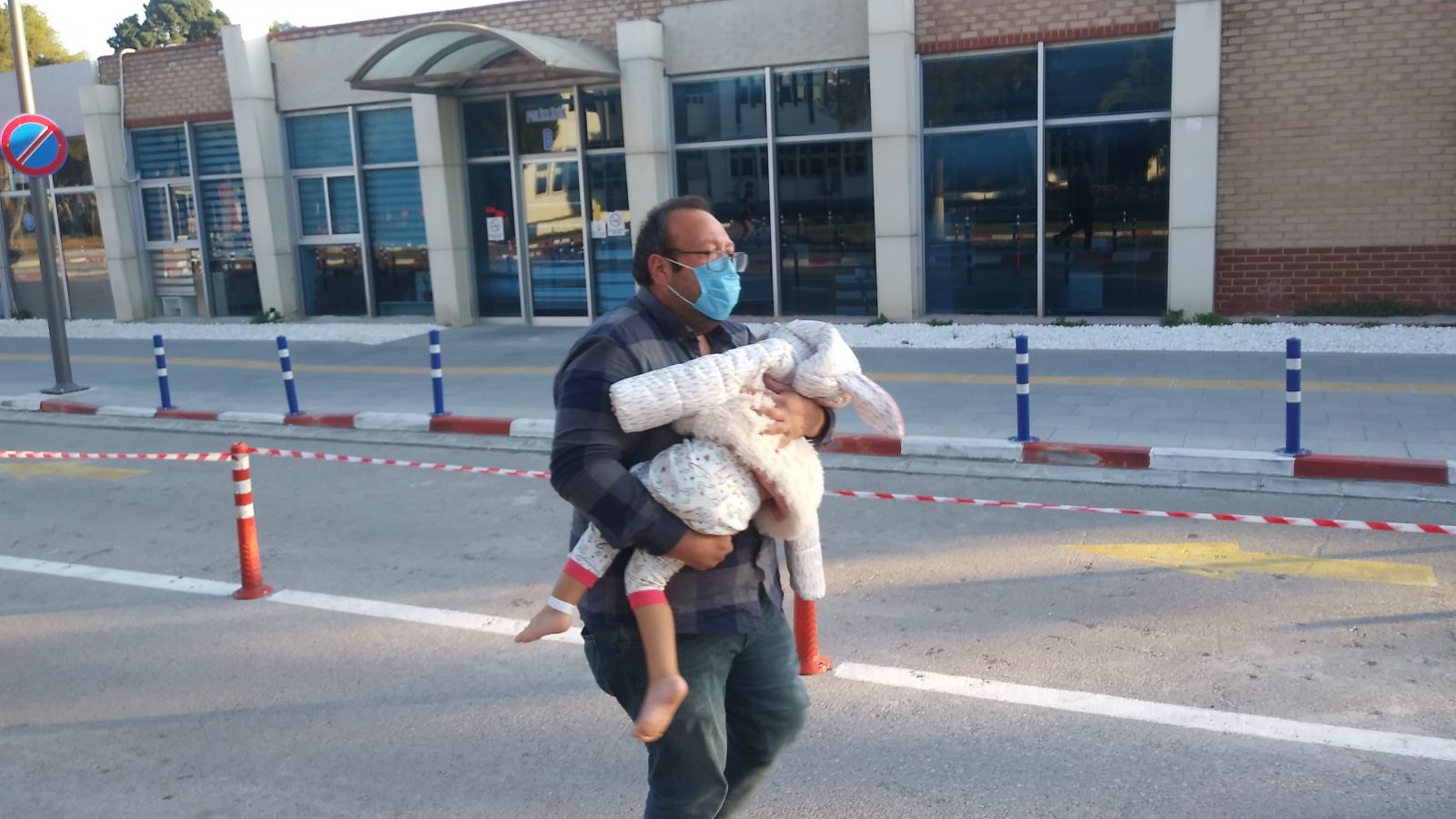 91 saat sonra enkazdan sağ kurtarılan Ayda Gezgin taburcu oldu