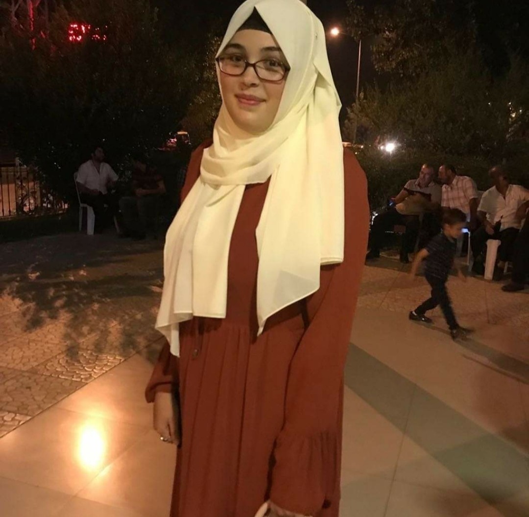 İp atlarken düşen genç kız hayatını kaybetti