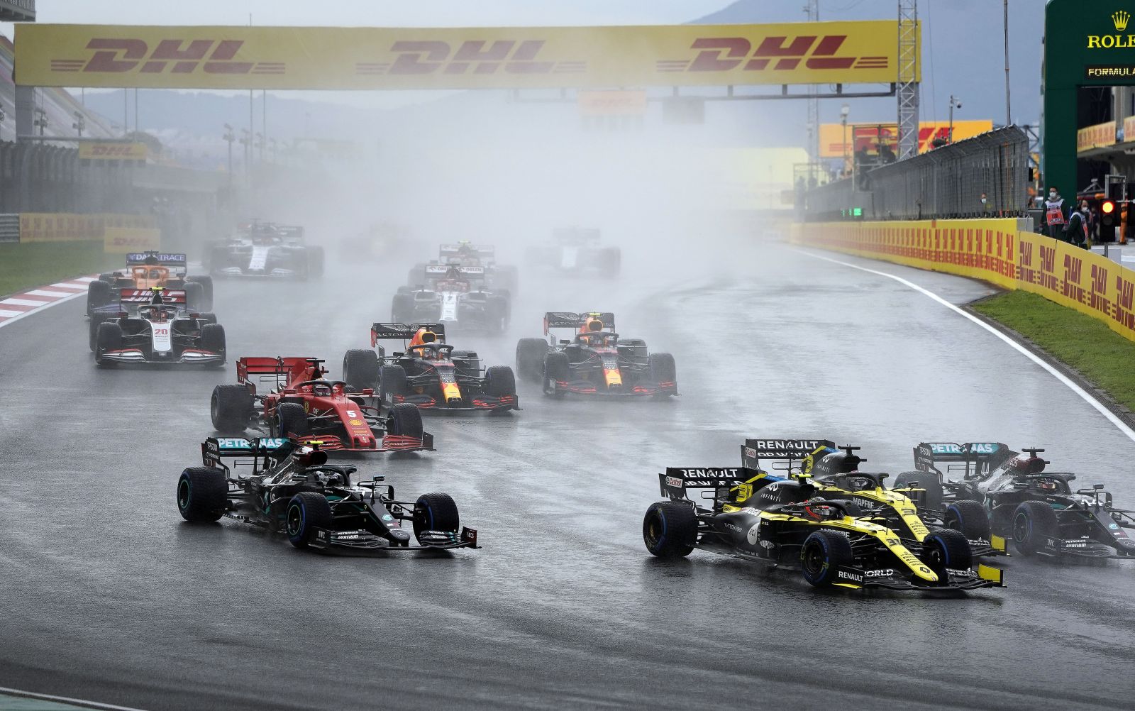 Lewis Hamilton, İstanbul’da şampiyonluğunu ilan etti