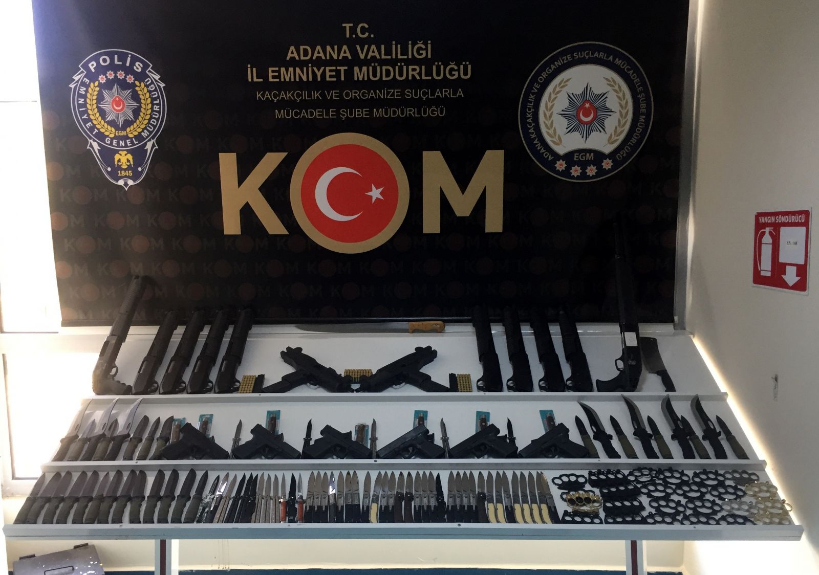 Kuru sıkıdan Uzi tabanca yaptılar