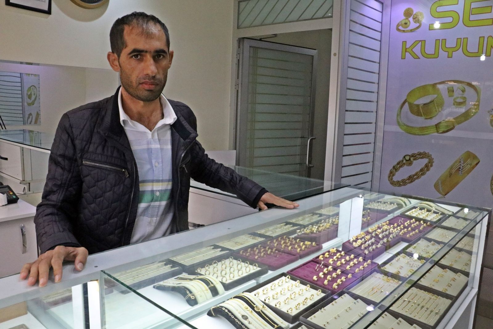 1 yıl içerisinde iki kez silahlı soyguna uğrayan kuyumcu isyan etti: Altın yükseldikçe ben fakirleşiyorum