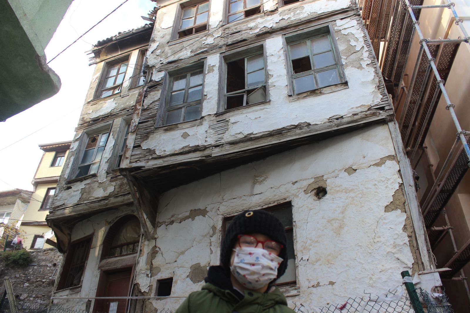 'Perili ev'in perisi yok, ziyaretçisi çok