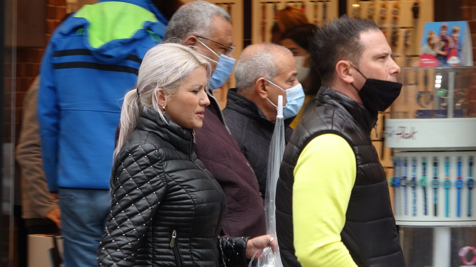 Polise 'kapa çeneni' diyen kadın turistler gözaltına alındı