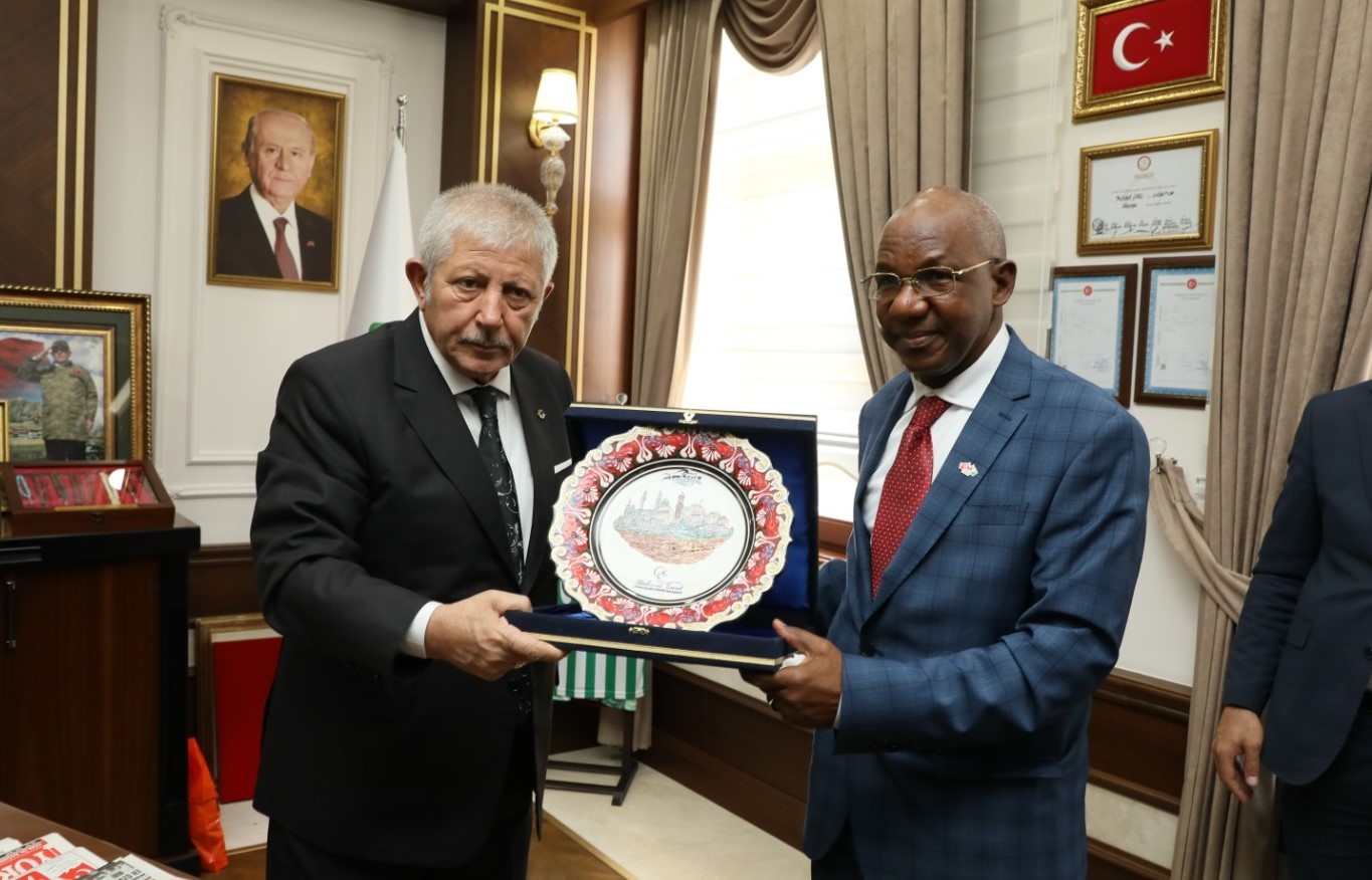 Amasya elmasına Afrika’dan talip çıktı