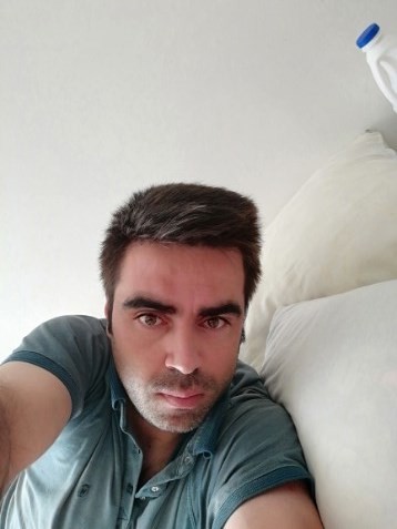 Boşanmak istedi çocuklarının gözü önünde boğazı kesildi