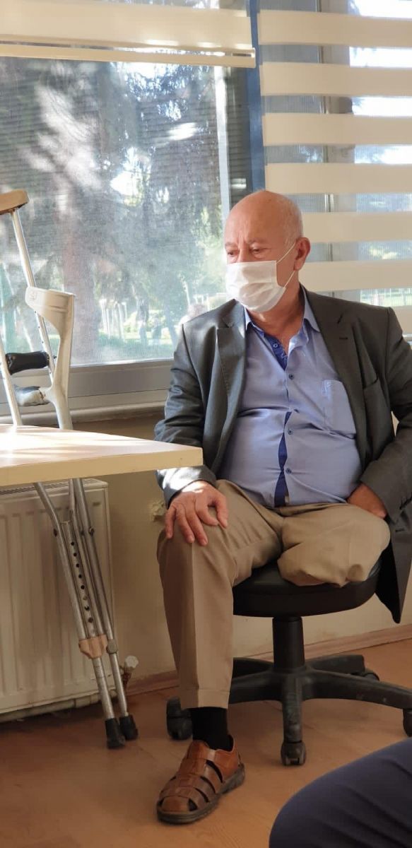 Dilencinin üstünden çıkan paralar şoke etti