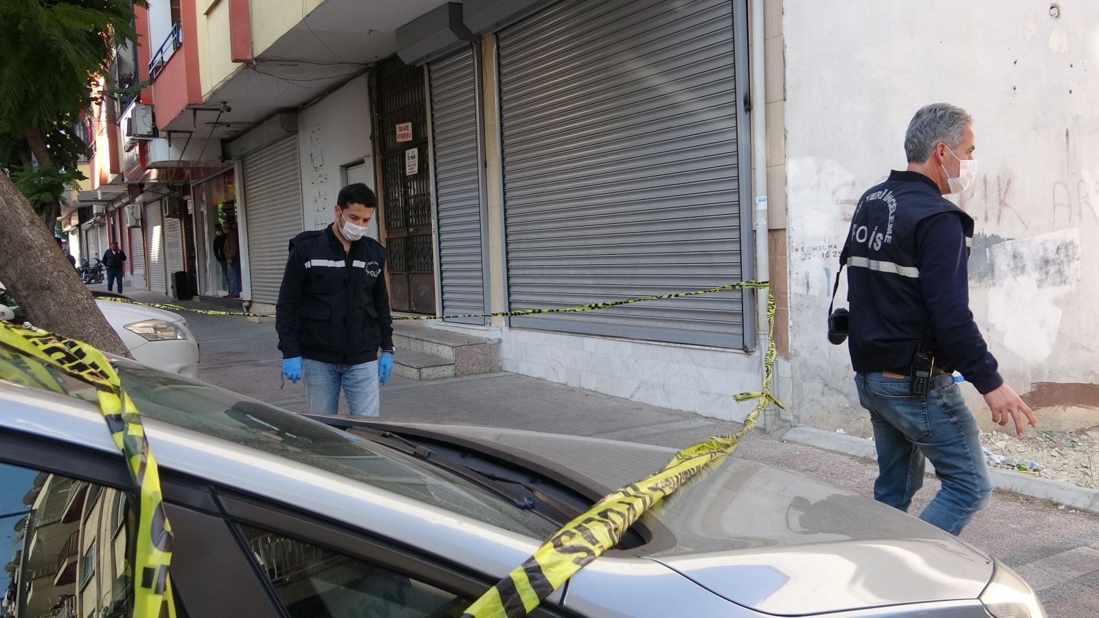 Sokak ortasında arkadaşını öldürdü