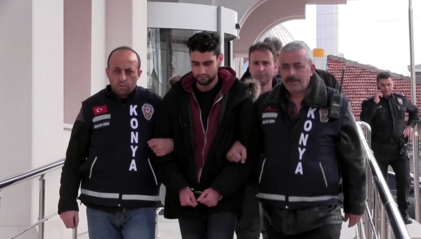 Eroinle yakalanan Kadir Şeker'in kurtardığı kadın ve birlikte yaşadığı kişi tutuklandı