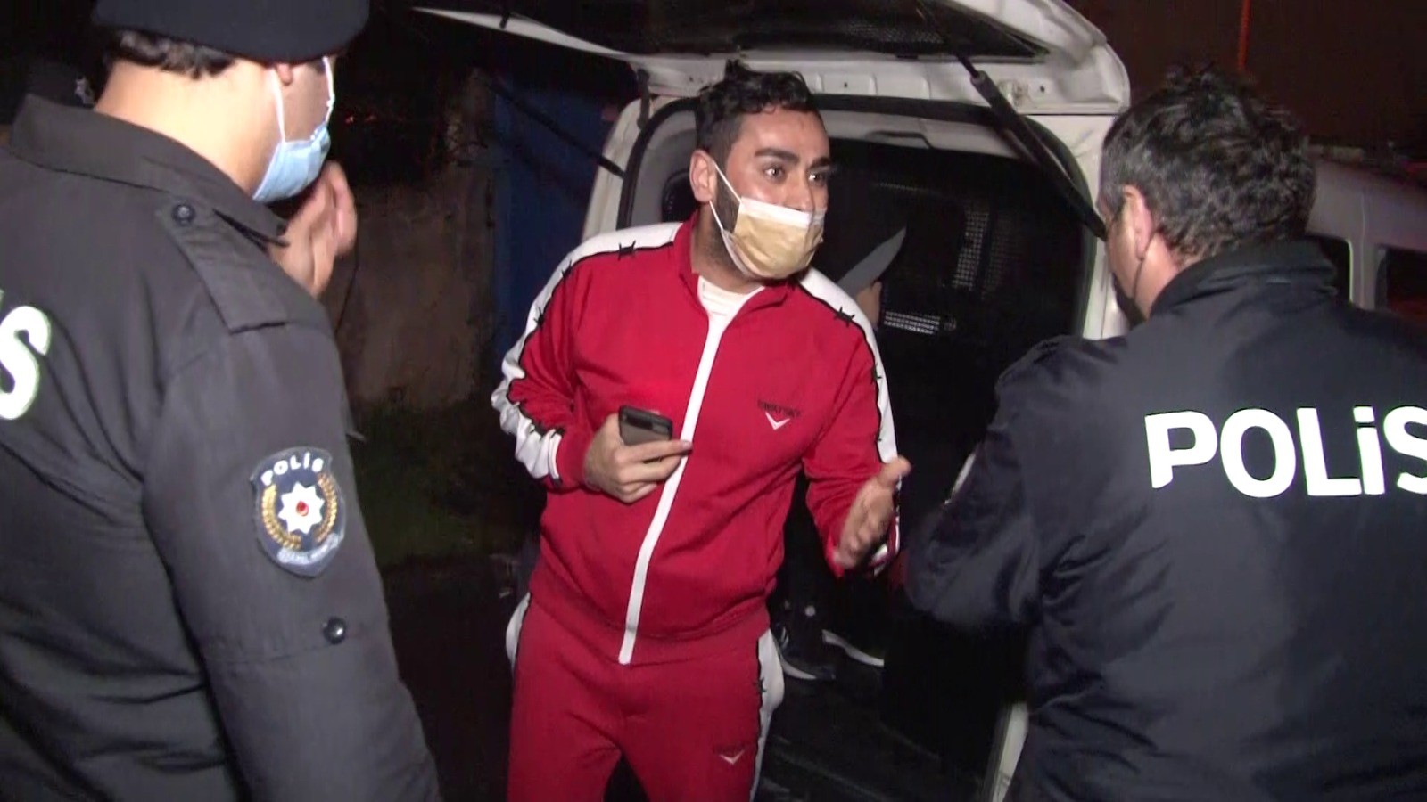 Gözaltına alındı, polislere tehditler savurdu: Sizi Doğu'ya sürdürürüm