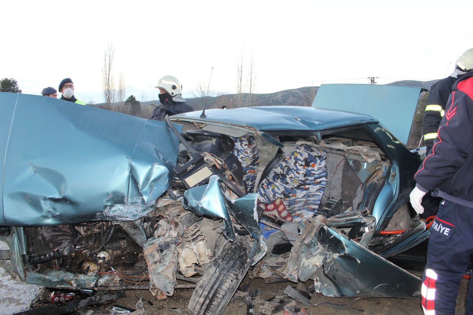 Isparta’da 2 otomobil kafa kafaya çarpıştı: 1 ölü, 4 yaralı