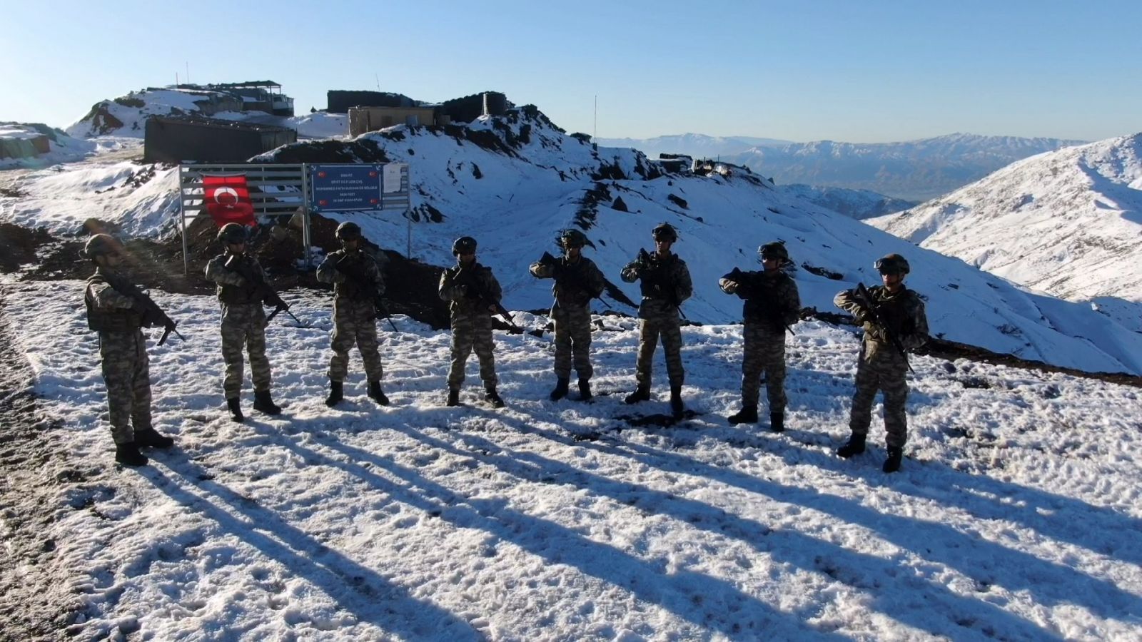 Teröristlerin inlerine giren kahramanlardan yeni yıl mesajı