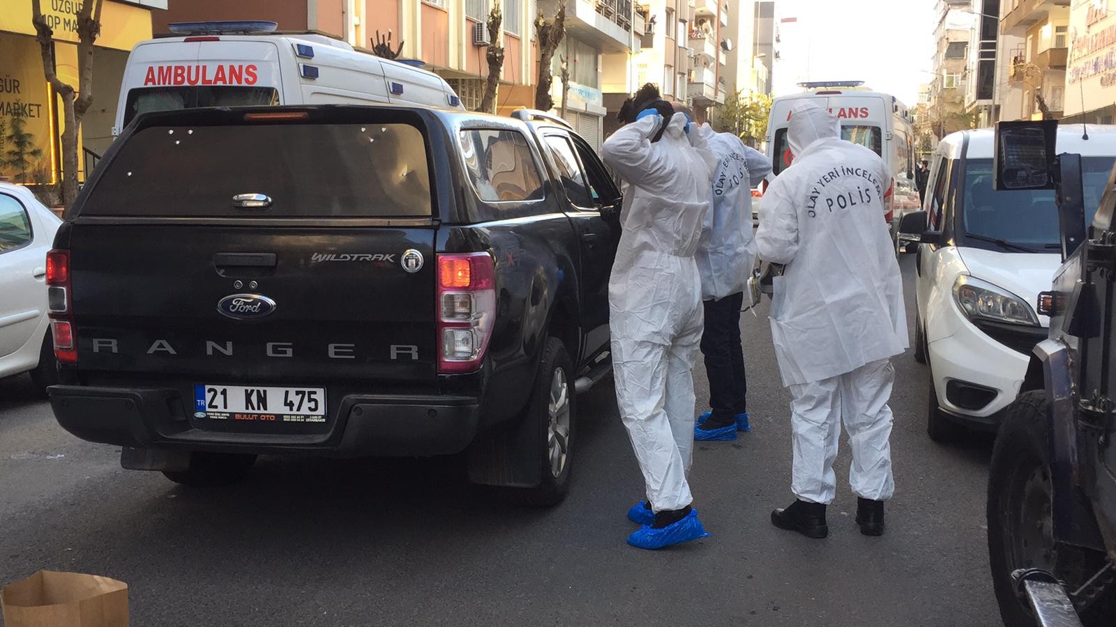 Diyarbakır’da doğal gaz faciası: 2'si avukat 3 ölü Diyarbakır’da doğal gaz faciası: 2'si avukat 3 ölü