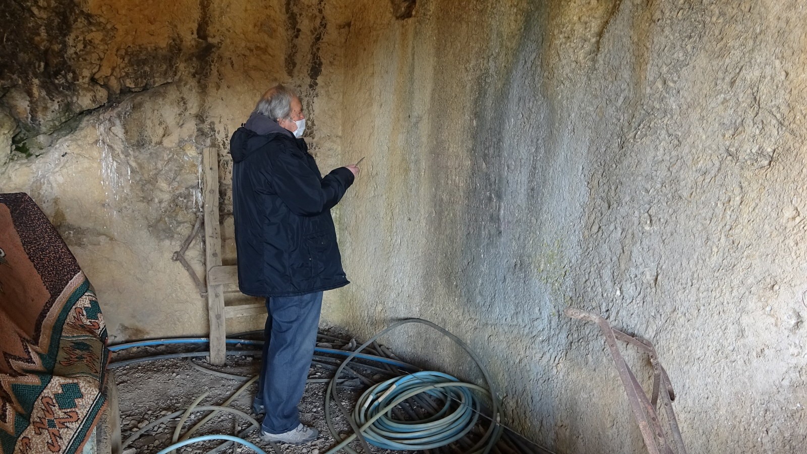 Bursa’da 2 bin yıllık kaya mezarın, Romalı soylu bir bürokrat ve ailesine ait olduğu ortaya çıktı