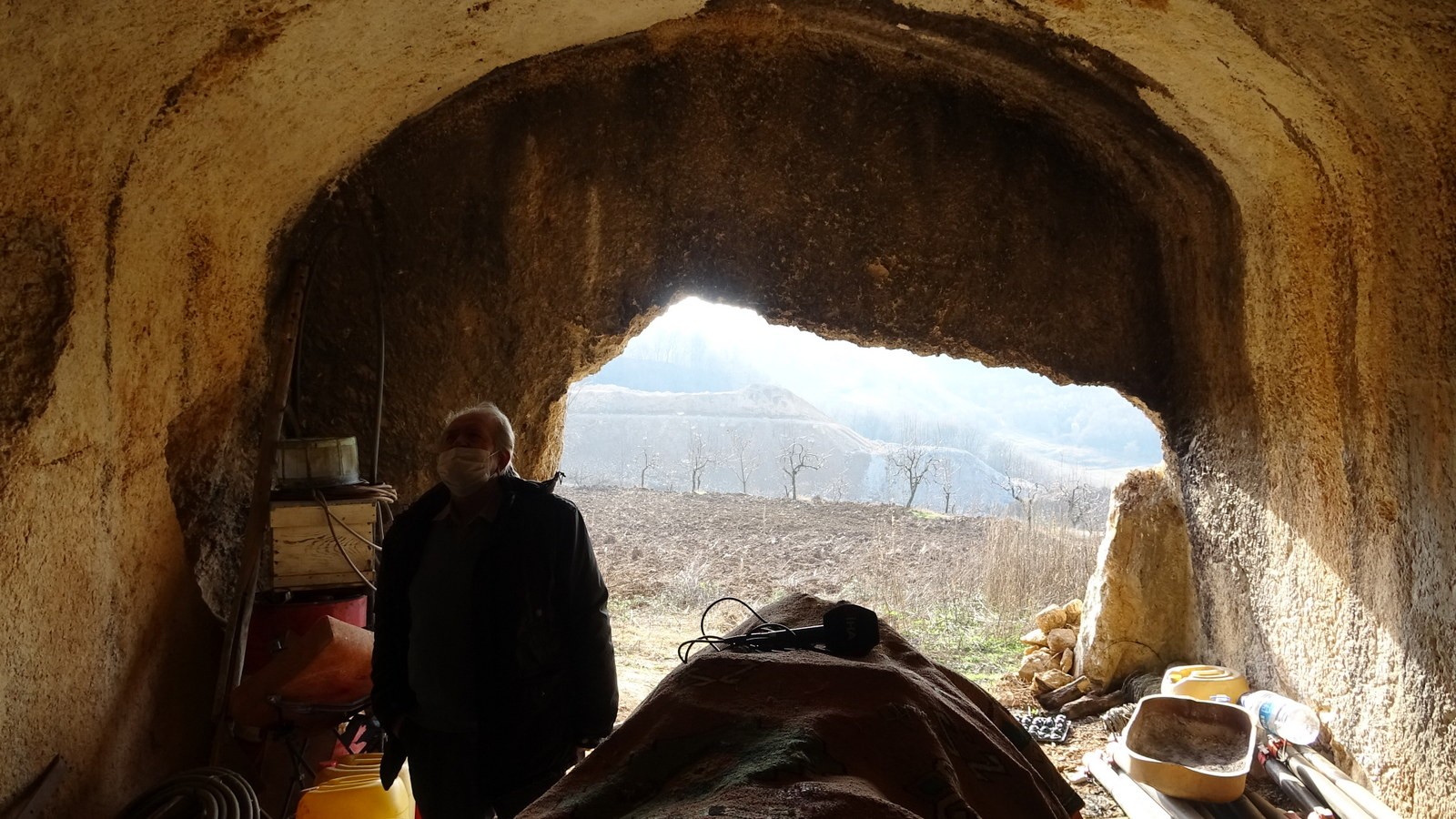 Bursa’da 2 bin yıllık kaya mezarın, Romalı soylu bir bürokrat ve ailesine ait olduğu ortaya çıktı