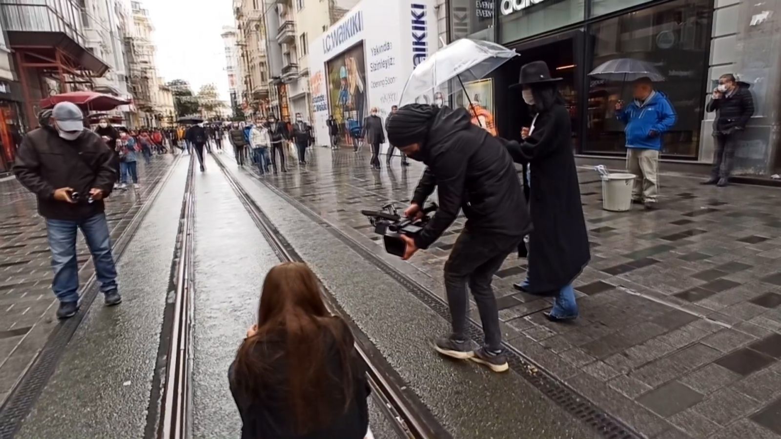 Kocasından gördüğü şiddeti filmde anlattı