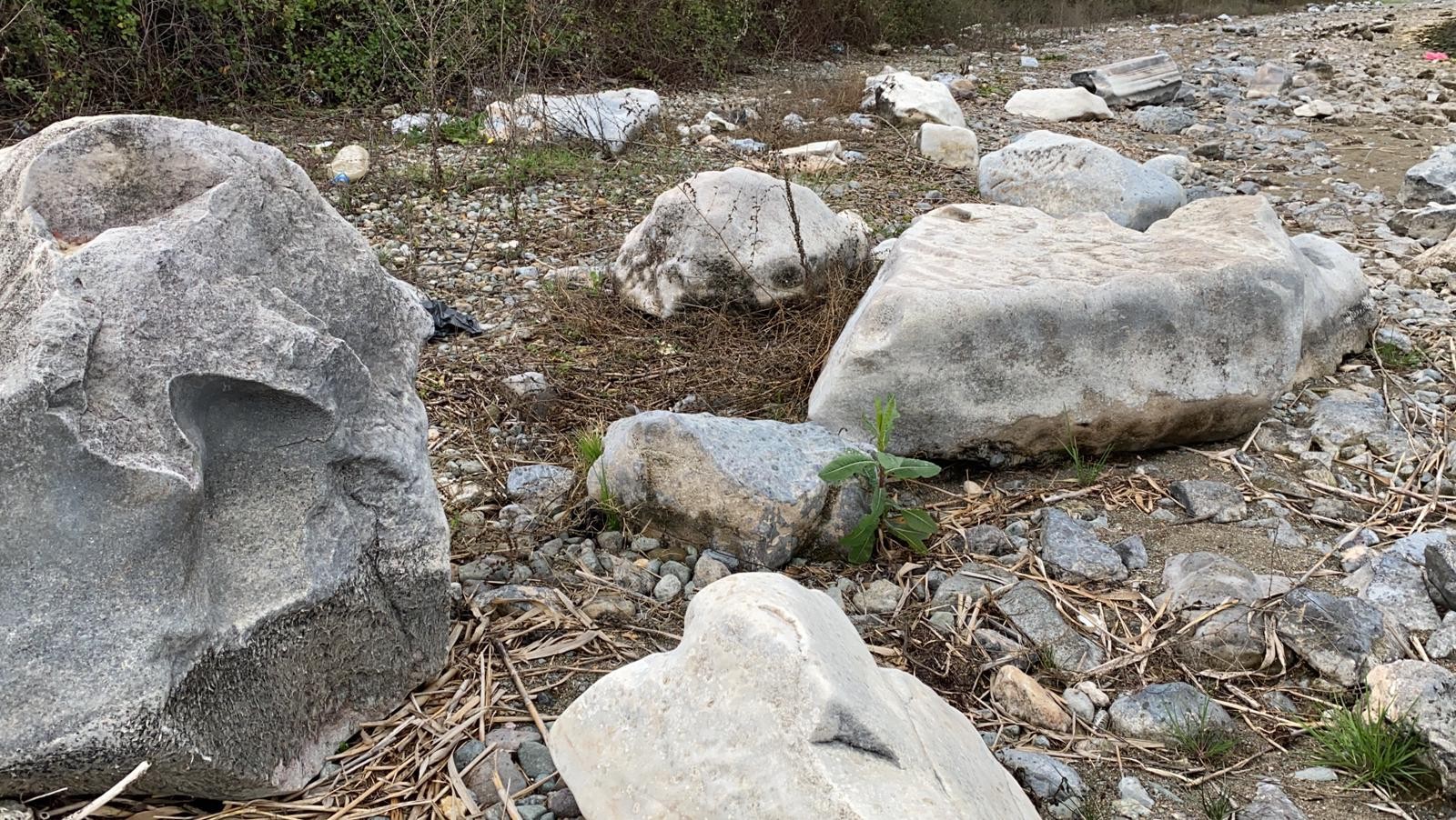 Göl çekilince efsanedeki 'kayıp şehir' ortaya çıkmaya başladı