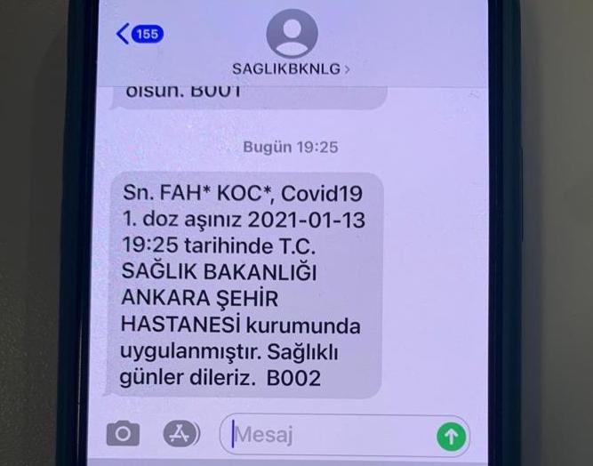 Bakan Koca aşı olduktan telefonuna gelen mesajı paylaştı