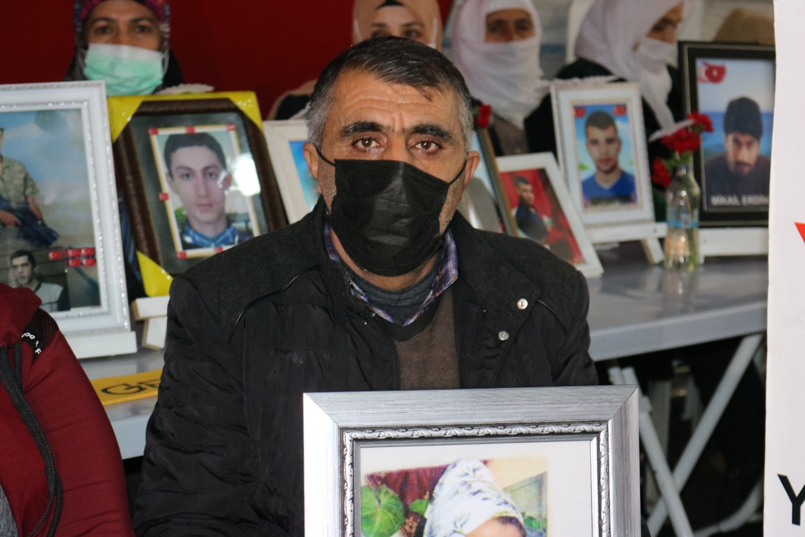 HDP'ye karşı başkaldıran annelerin eylemine bir aile daha katıldı