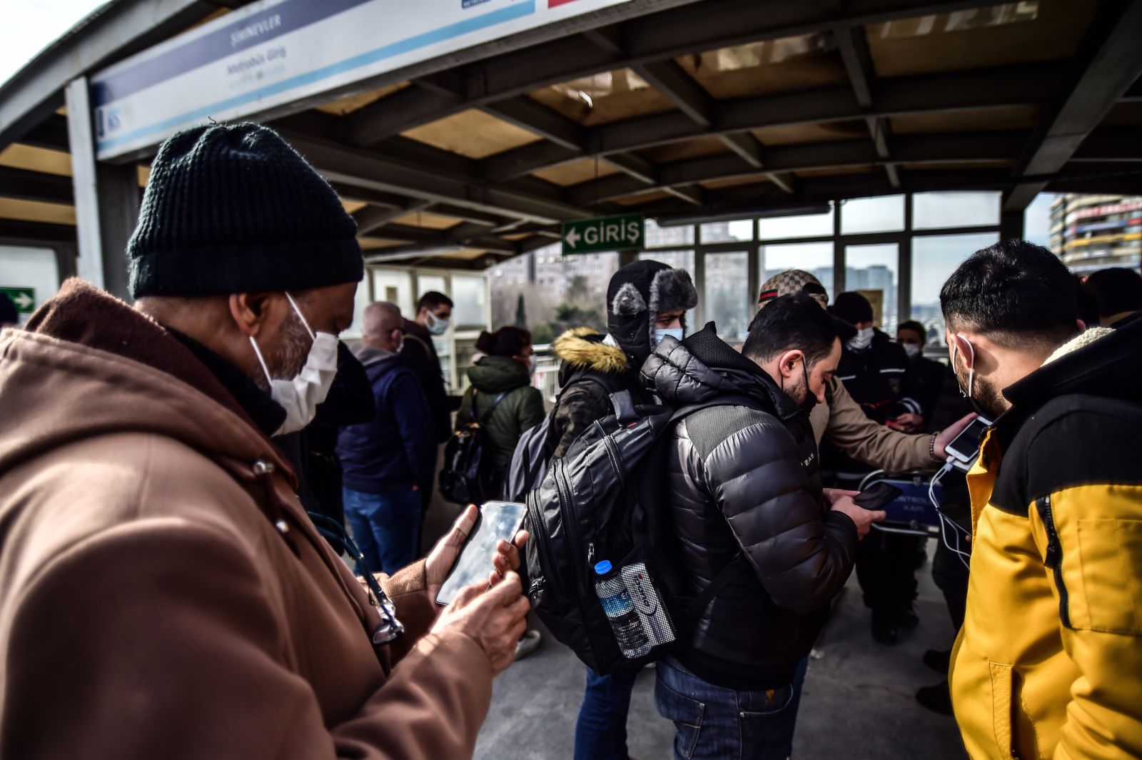 İstanbul’da metro ve metrobüslerde HES kodu kuyruğu