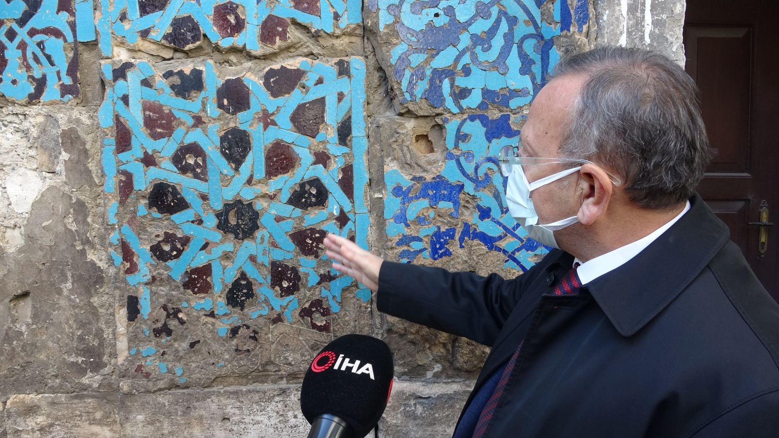 Çinilerine paha biçilemiyor: 8 asırlık yapıda restorasyon başladı