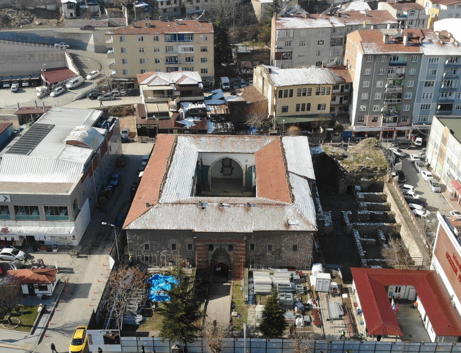 Çinilerine paha biçilemiyor: 8 asırlık yapıda restorasyon başladı