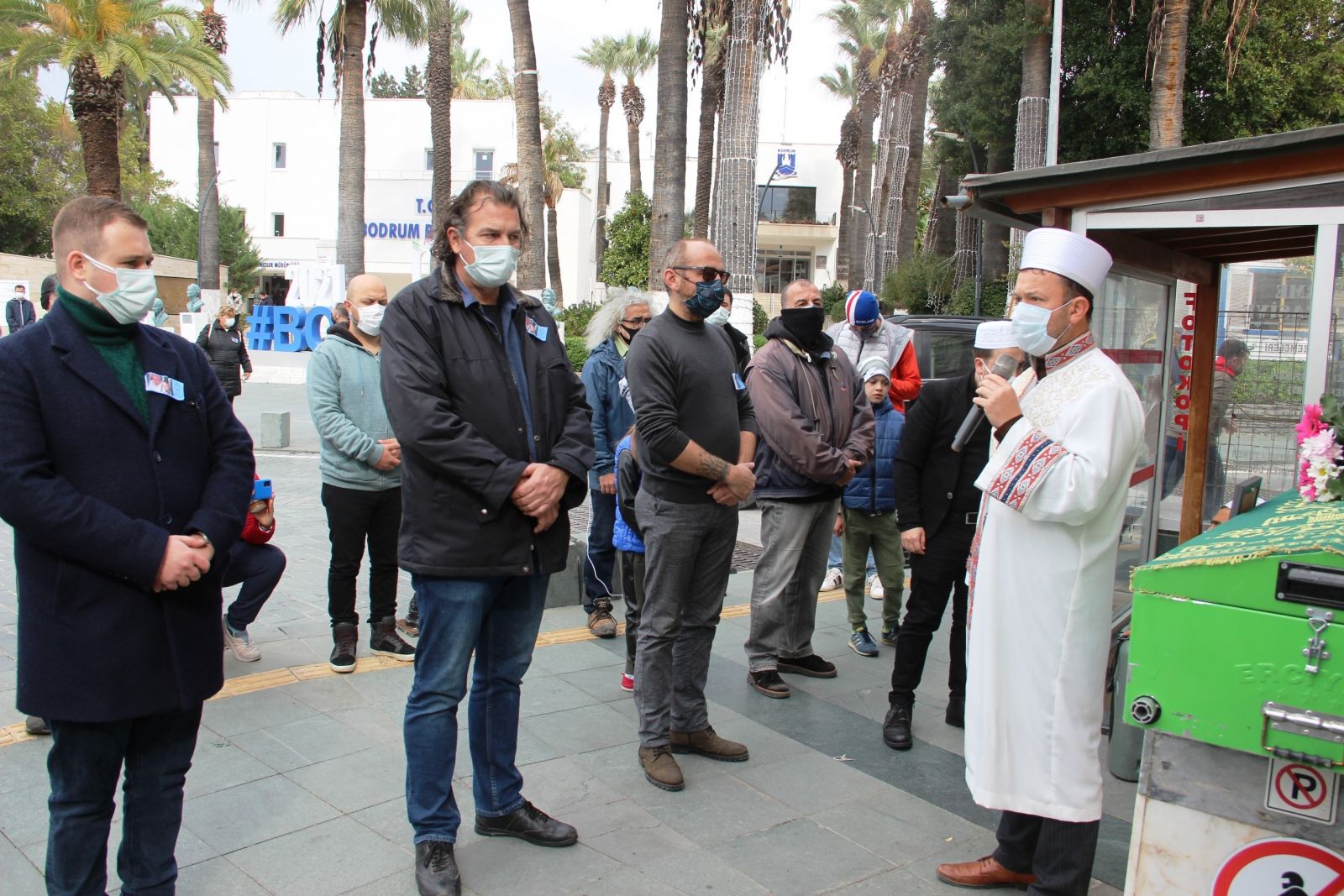 Tiyatro oyuncusu Atilla Pekdemir son yolculuğuna uğurlandı
