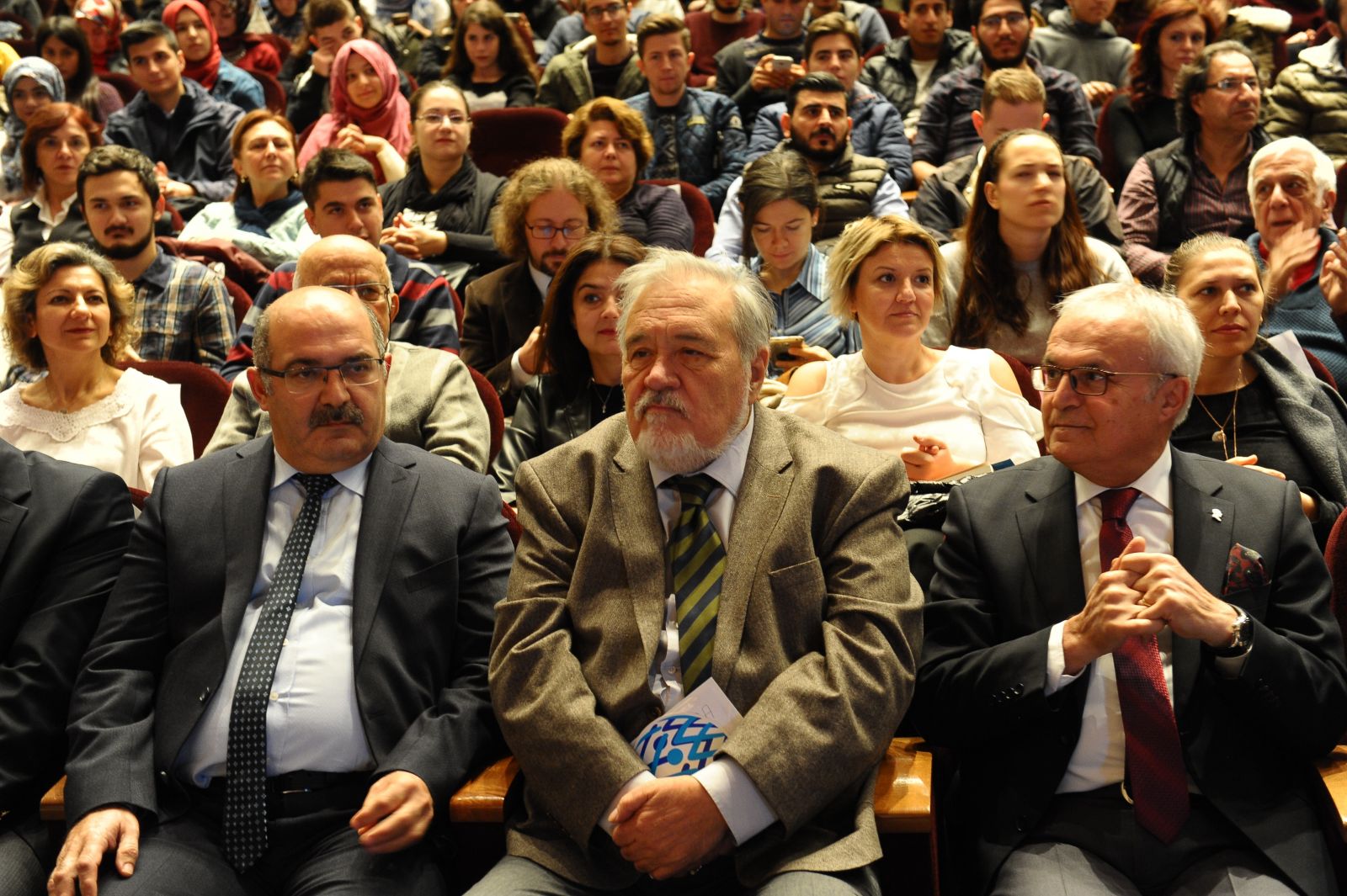 Bursa'da İlber Ortaylı'ya yoğun ilgi