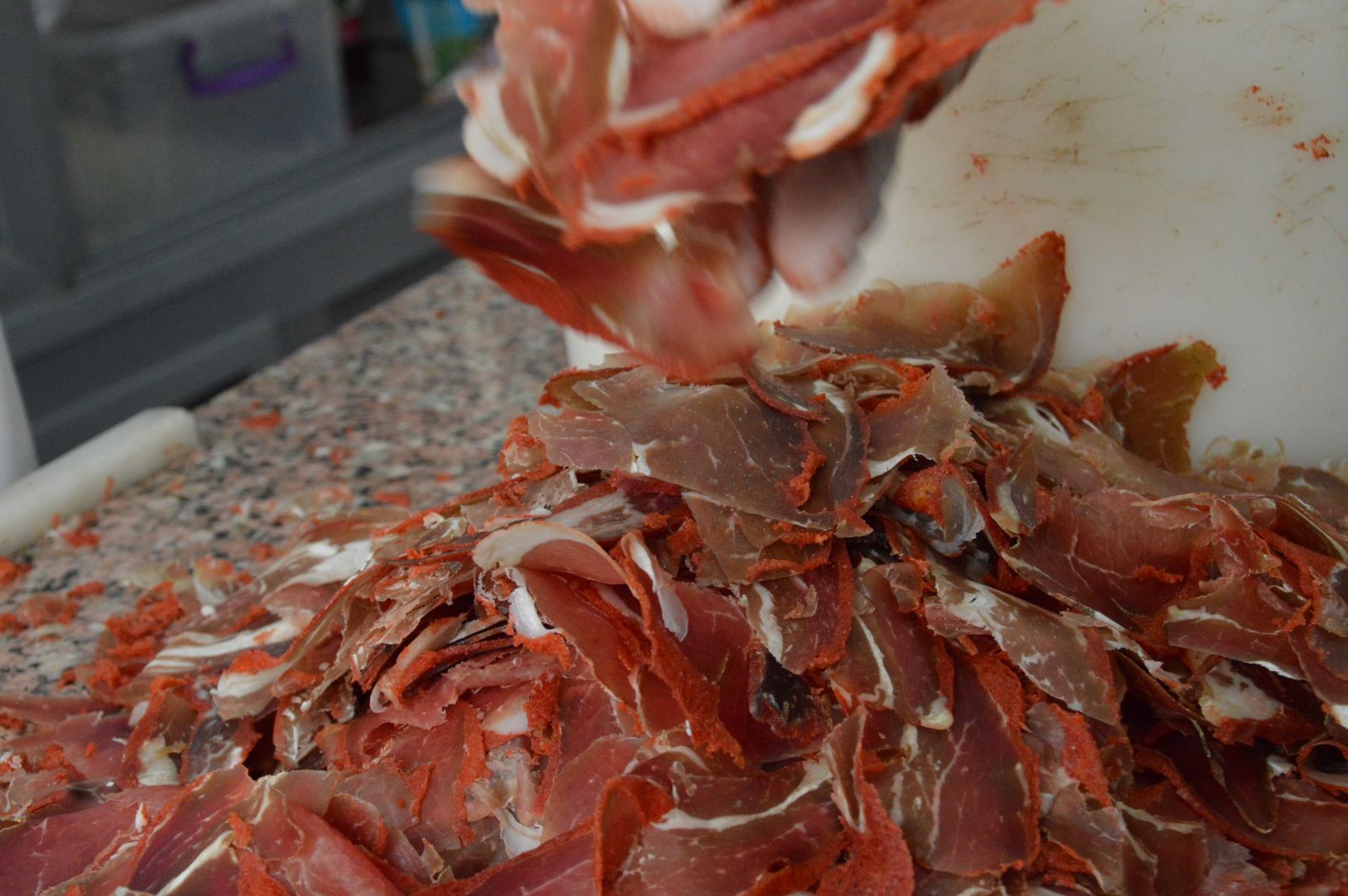 Kastamonu mu Kayseri mi? Pastırma polemiği zam getirdi