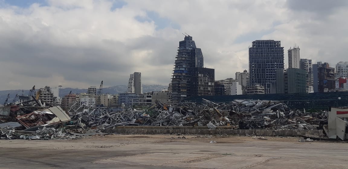 Facianın yaşandığı Beyrut limanında, onarım çalışmaları yavaş ilerliyor