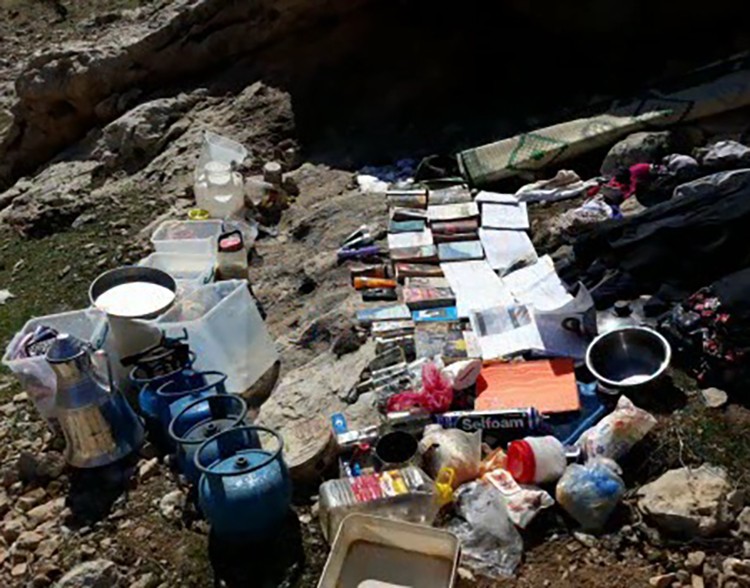 Mardin'de teröristlerin inlerine girildi