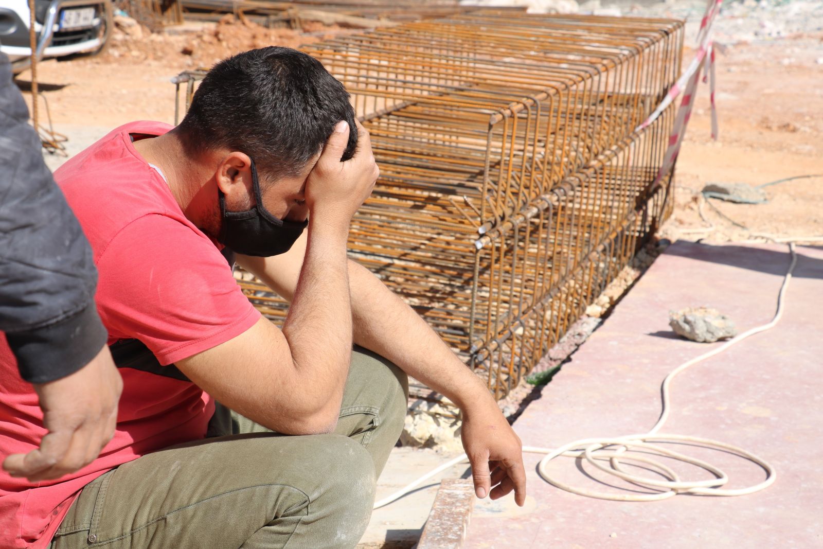 İnşaatın 9’uncu katından düşen işçi hayatını kaybetti İnşaatın 9’uncu katından düşen işçi hayatını kaybetti