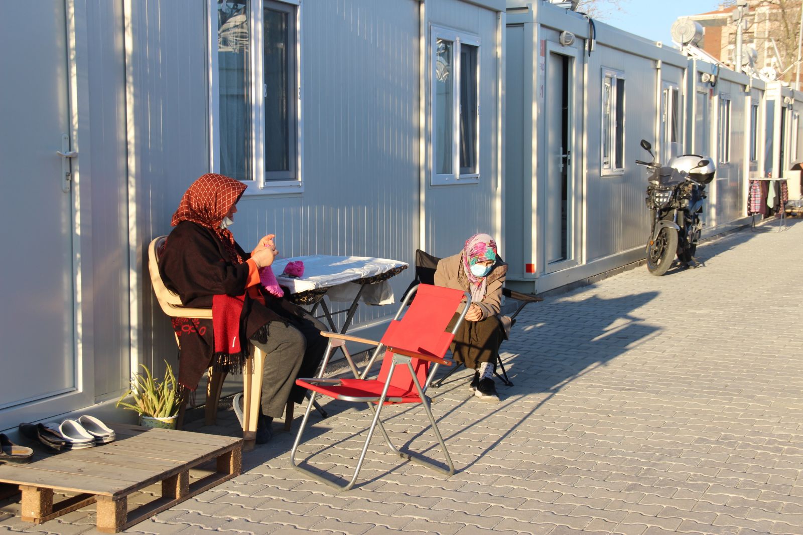 Depremzedelerin konteyner kentte yaşamı