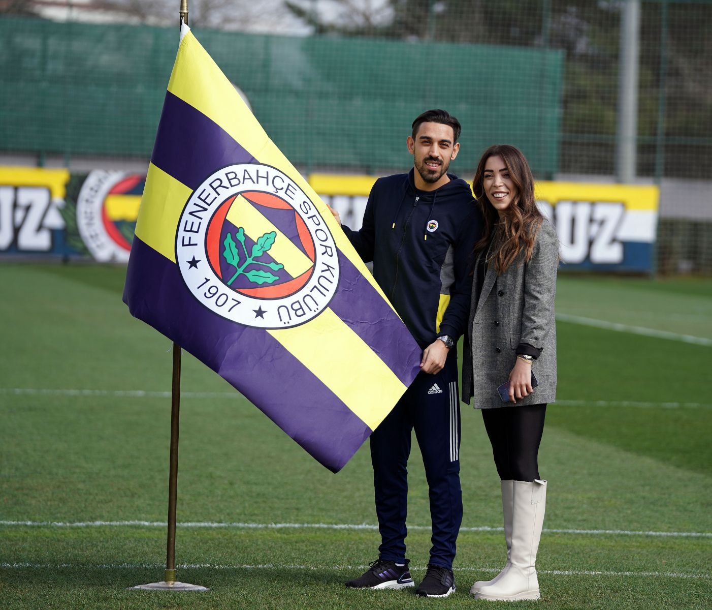 İrfan Can Kahveci: Camiayı dışarıdan karıştırmak isteyenler oluyor İrfan Can Kahveci: Camiayı dışarıdan karıştırmak isteyenler oluyor