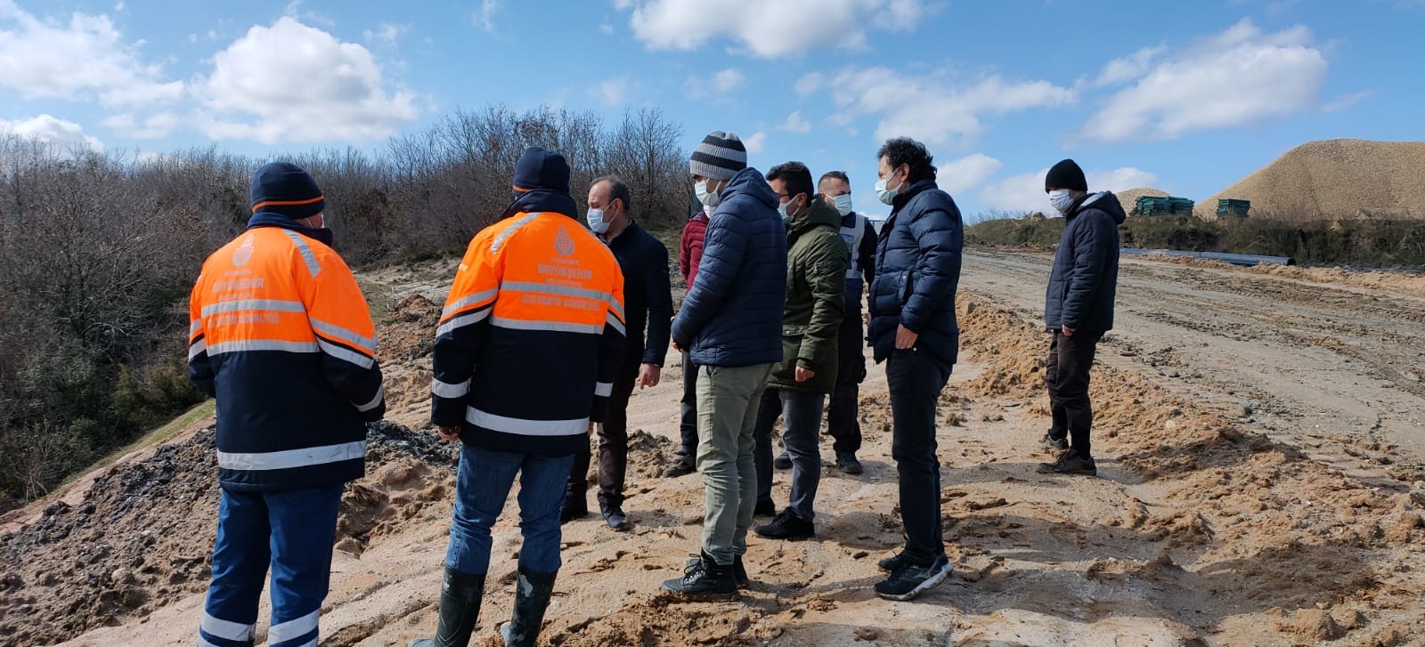 Çiftçiler ihbar etti, bakanlık harekete geçti! İBB dereye zehir akıtıyormuş