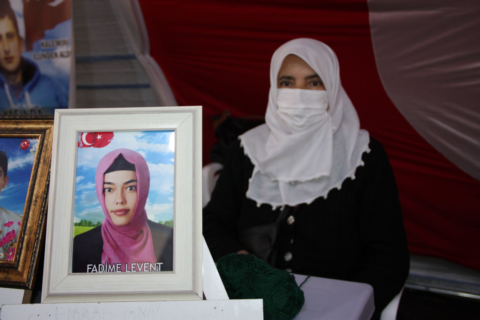 Evlat nöbetindeki aileler çocuklarını HDP'den istiyor