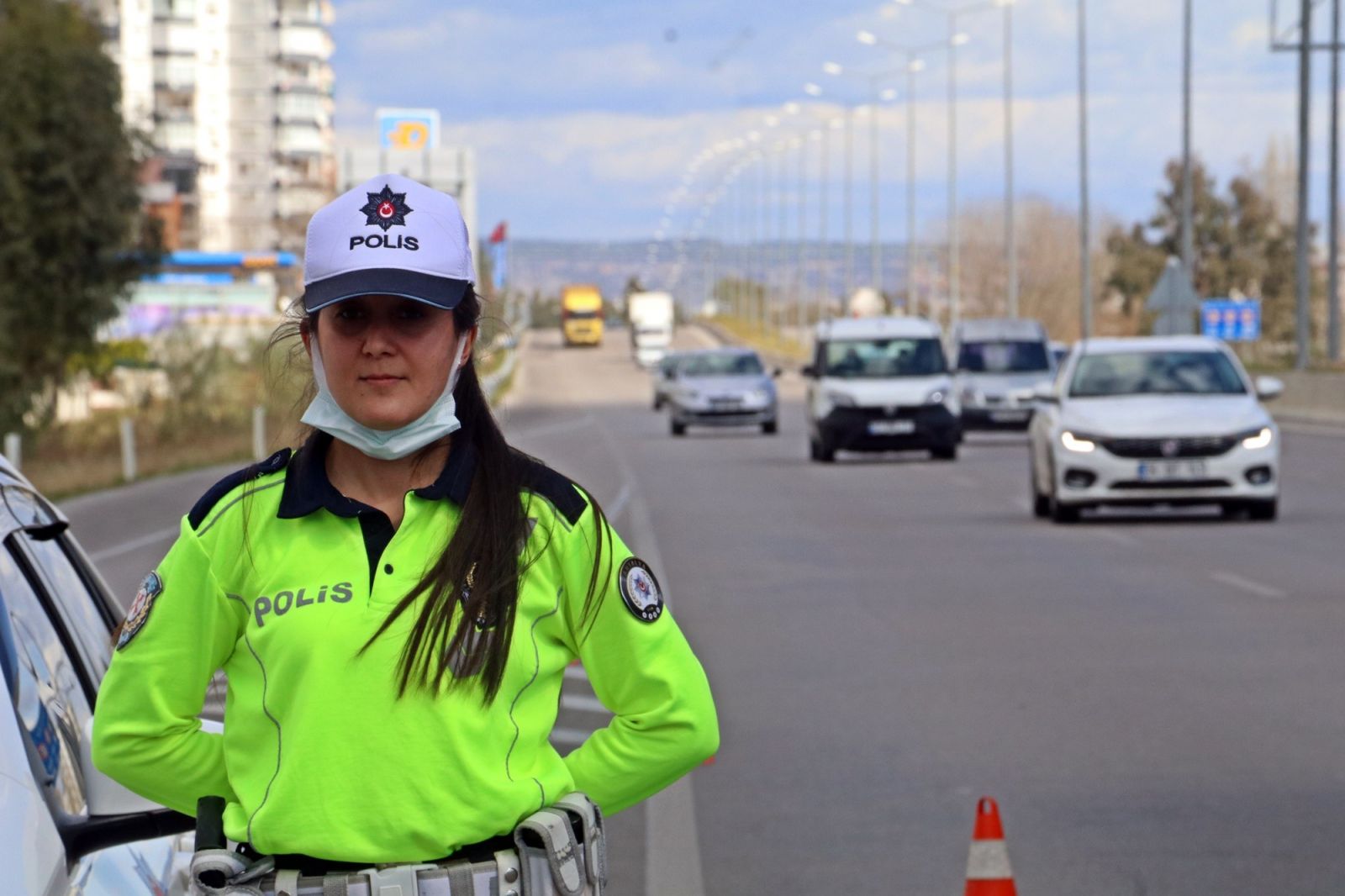 Türkiye’nin tek kadın radar polisi Antalya'da hıza geçit vermiyor