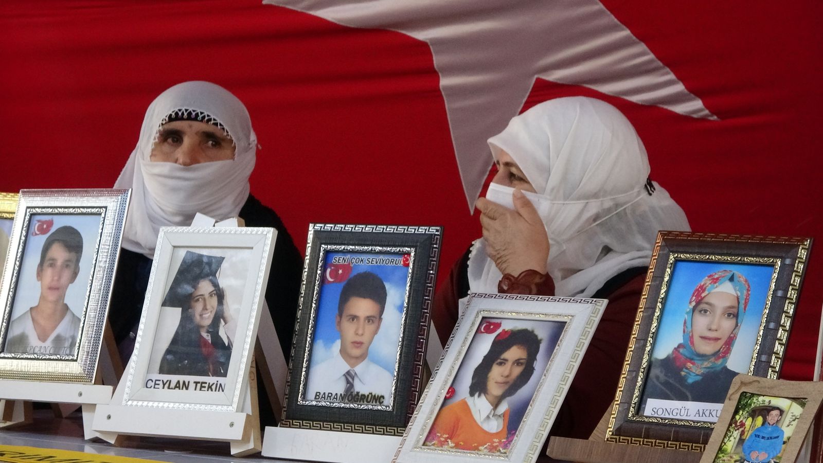 Evlat nöbeti 573'üncü gününde