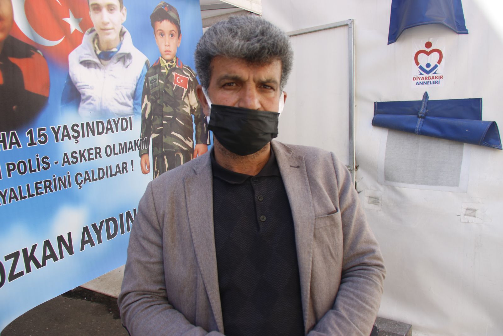 Evlat nöbetindeki acılı baba: HDP benim evimi yıktı, evladımı elimden aldı
