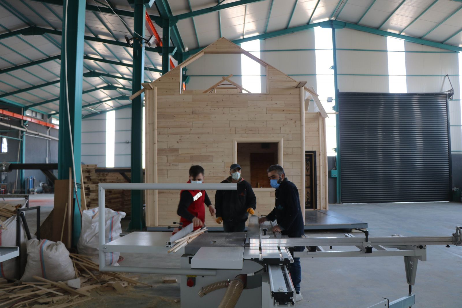 Kovid-19 ahşap evlere olan ilgiyi arttırdı, talebe yetişemiyorlar