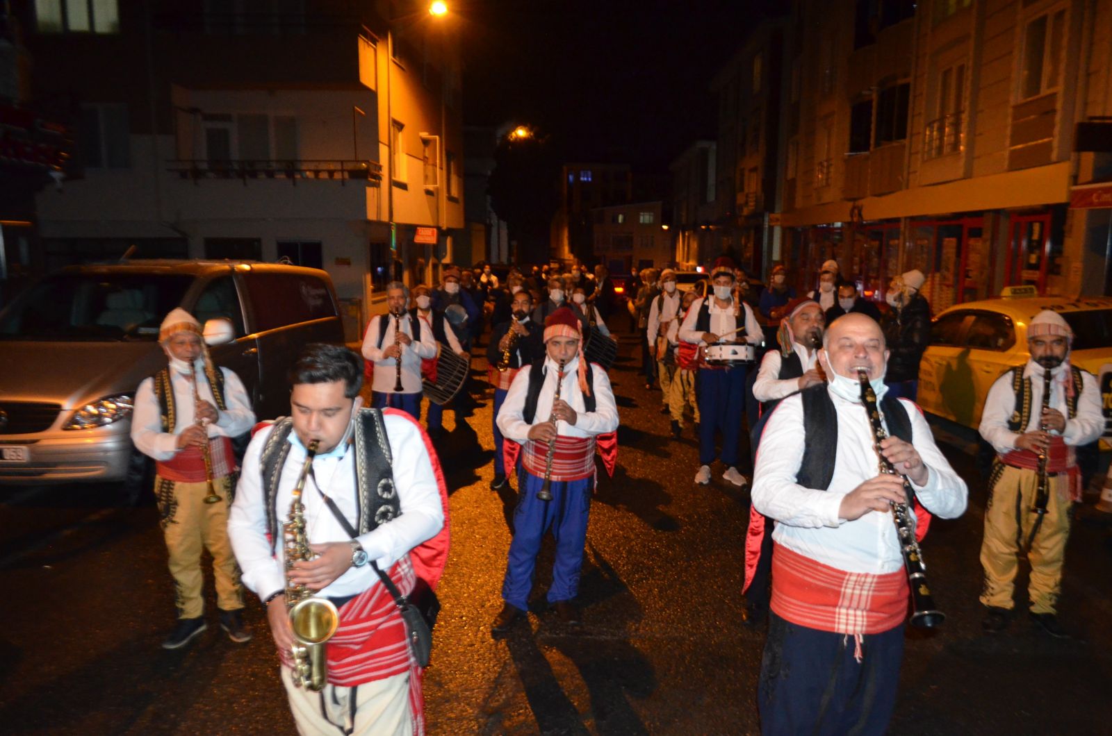 Tekirdağlılar sahura 120 kişilik bando ordusuyla uyanıyor