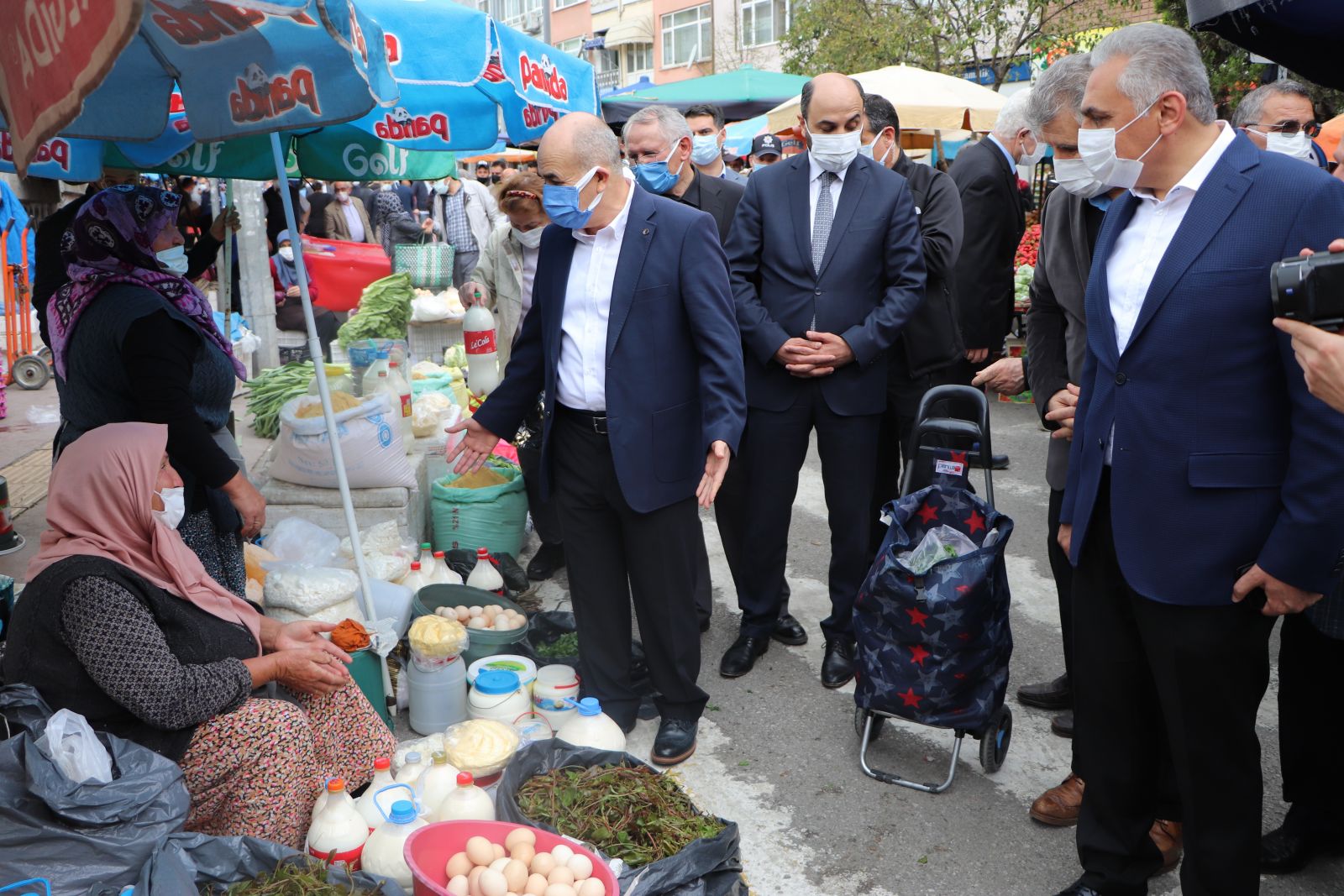 Samsun Valisi açıkladı: 3 ilçemizde toplu vakalar ile karşılaştık