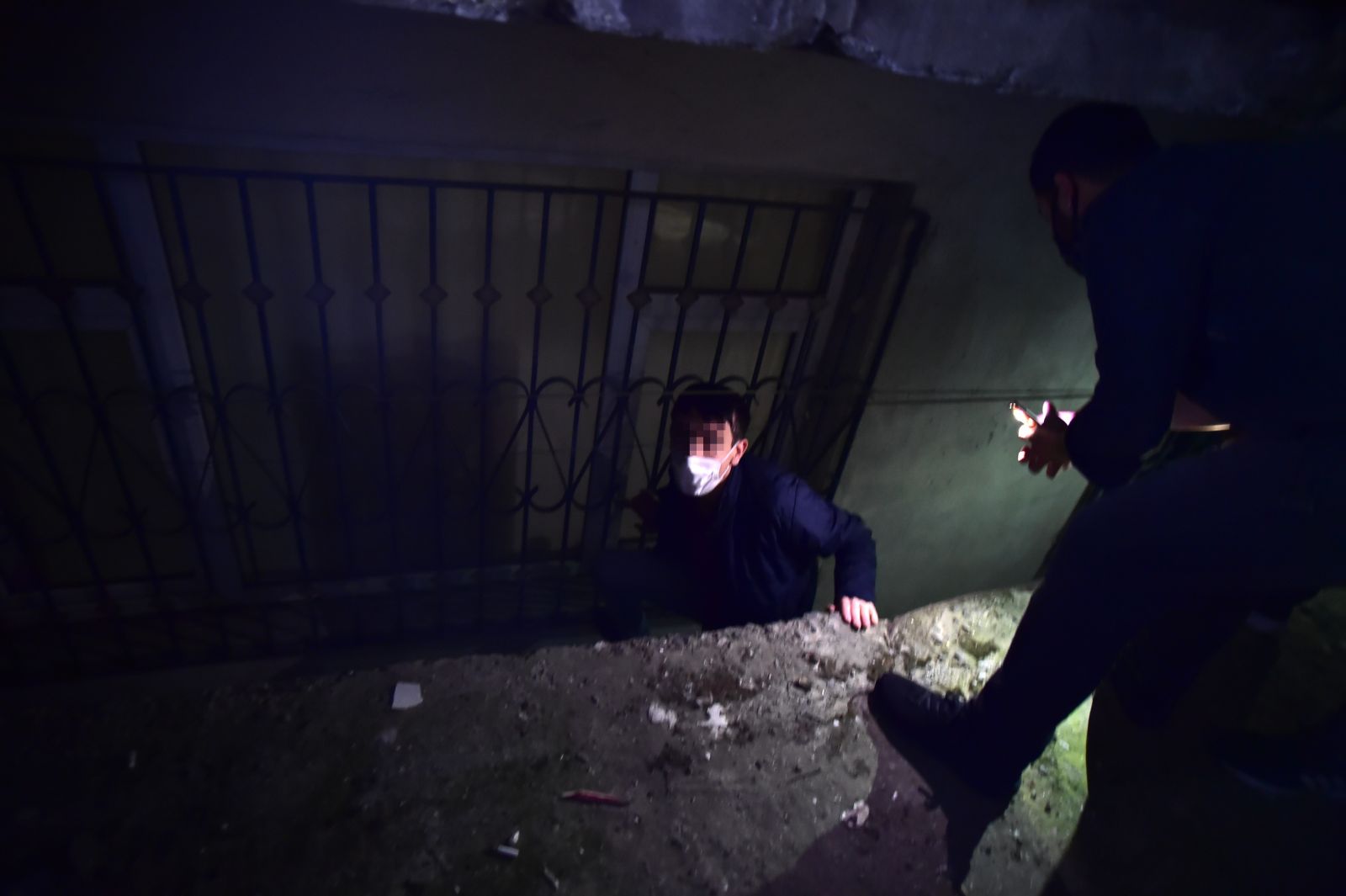 Üstü pastane altı kumarhane! Böyle yakalandılar