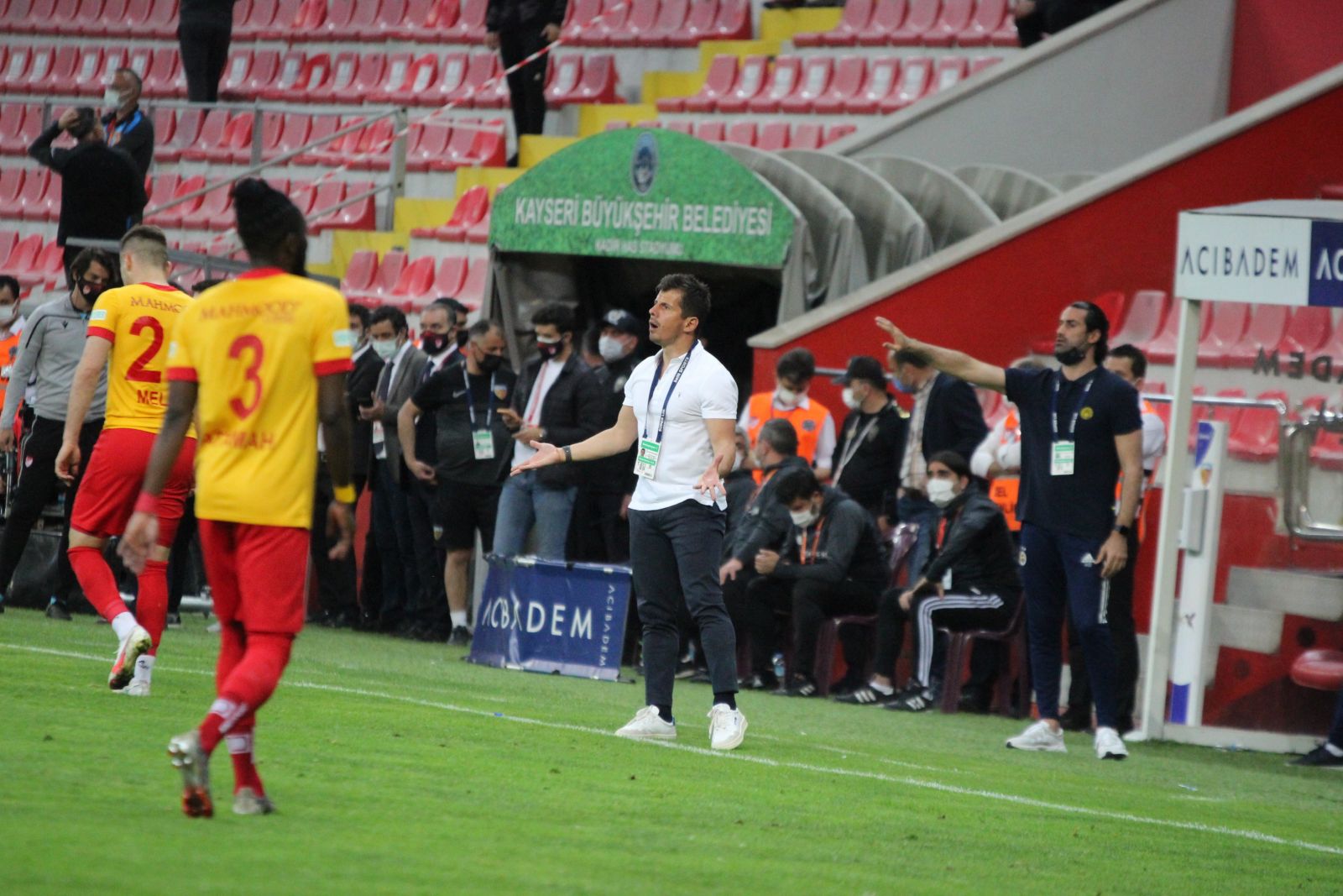 Fenerbahçe sezonu üçüncü tamamladı