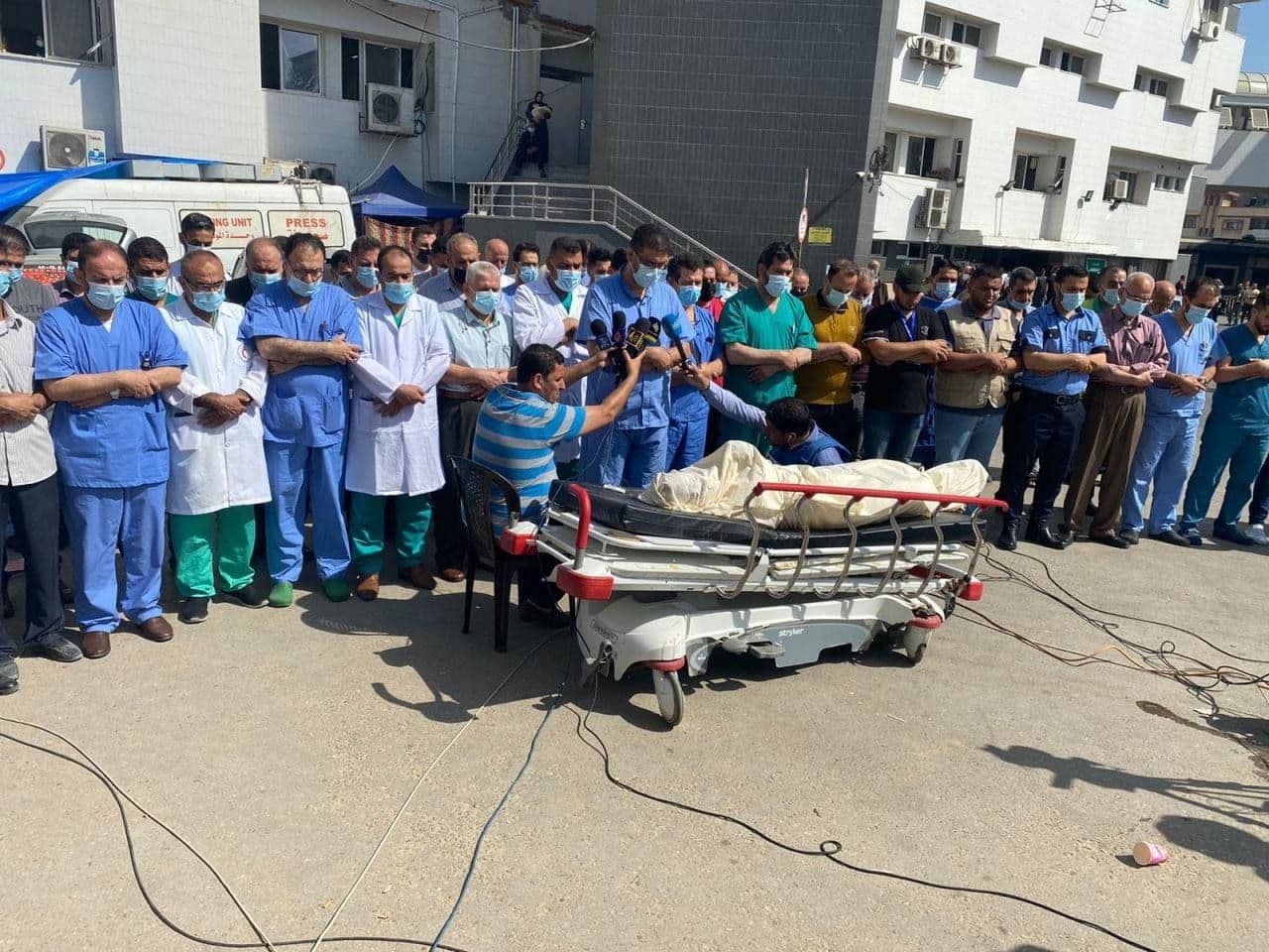 Gazze’de 2 doktor saldırıların hedefi oldu Gazze’de 2 doktor saldırıların hedefi oldu