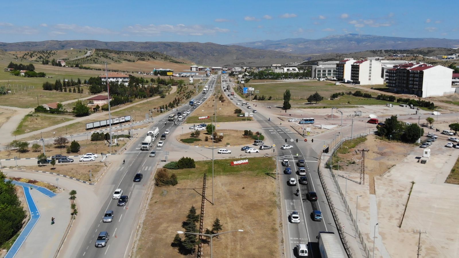 43 ilin bağlantı noktasında trafik kilitlendi