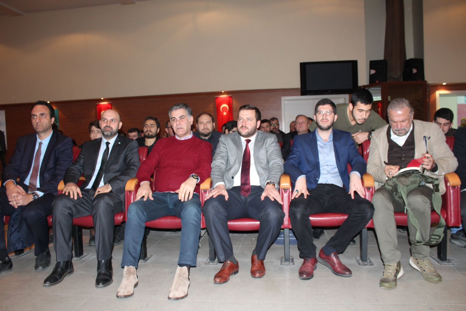 'Türkiye sivil dinlemeseydi, Afrin'i tarumar ederdik' 'Türkiye sivil dinlemeseydi, Afrin'i tarumar ederdik'