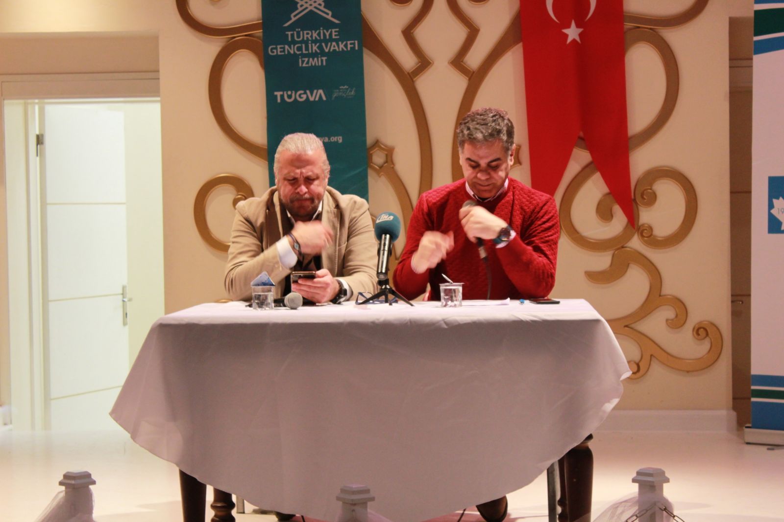 'Türkiye sivil dinlemeseydi, Afrin'i tarumar ederdik' 'Türkiye sivil dinlemeseydi, Afrin'i tarumar ederdik'