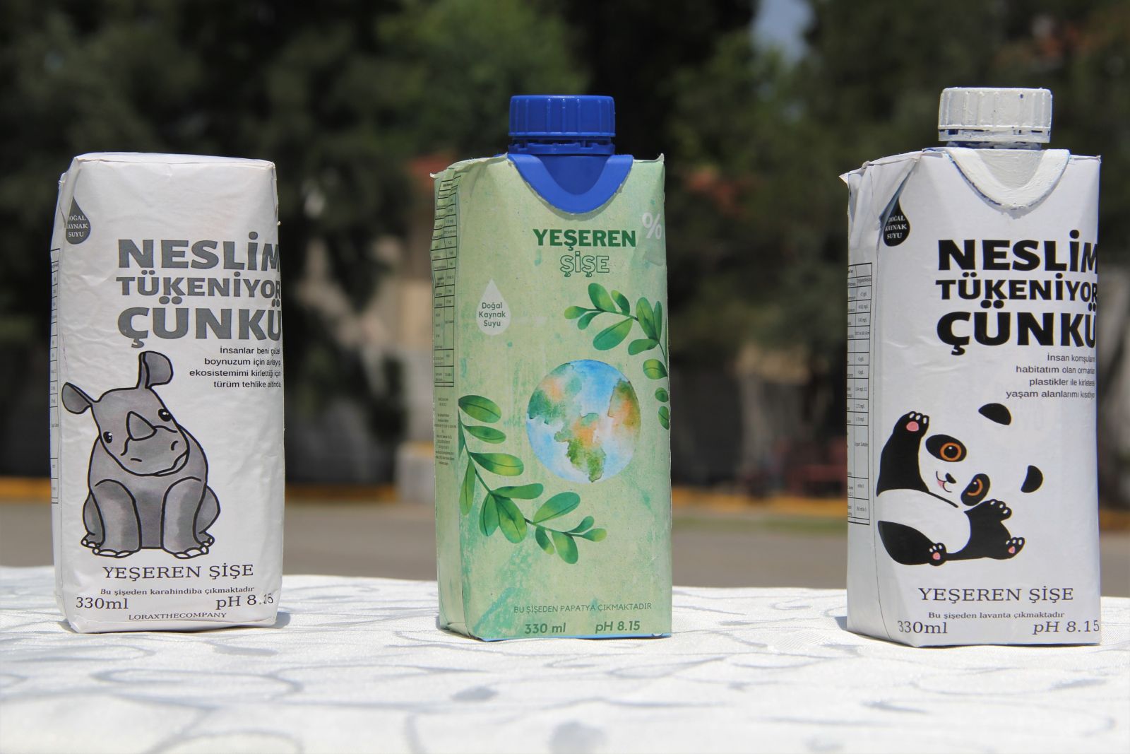 'Yeşeren Şişe': Doğada çözünerek tohum saçıyor, ağaca dönüşüyor