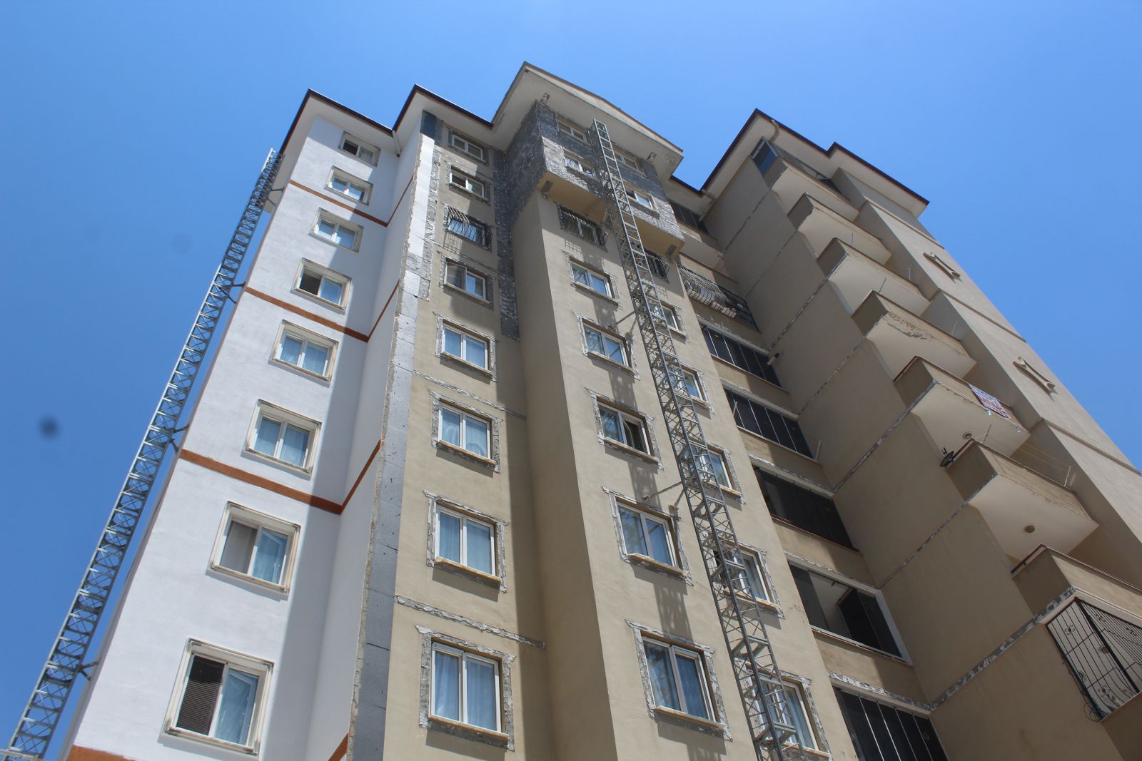 Gaziantep’te 1,5 milyon liralık yalıtım vurgunu Gaziantep’te 1,5 milyon liralık yalıtım vurgunu
